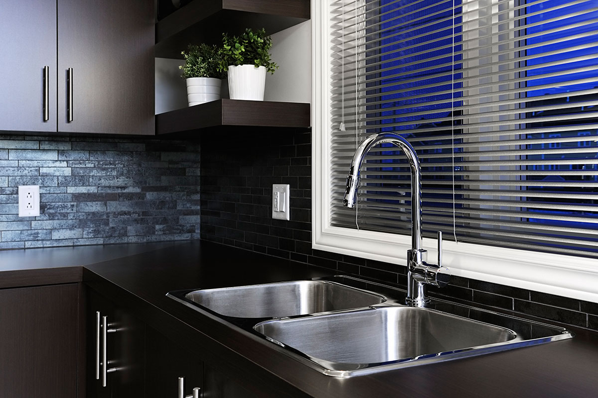 Solomons Flooring - Blinds - Visionwood Venetian