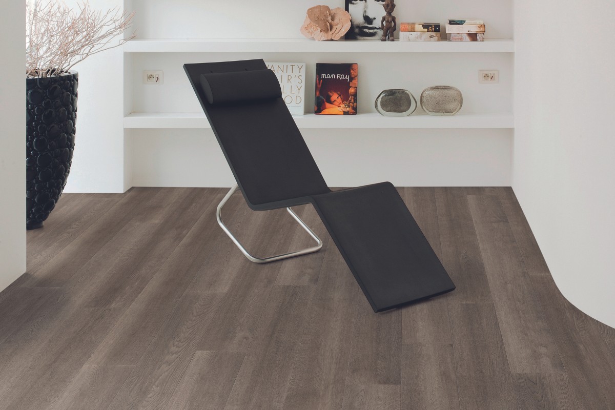 Supreme Oak floor in room